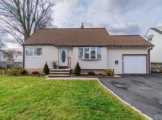 21 Hancock Pl, Iselin, NJ 08830