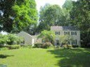 8 Sutton Pl, Middletown, NJ 07748