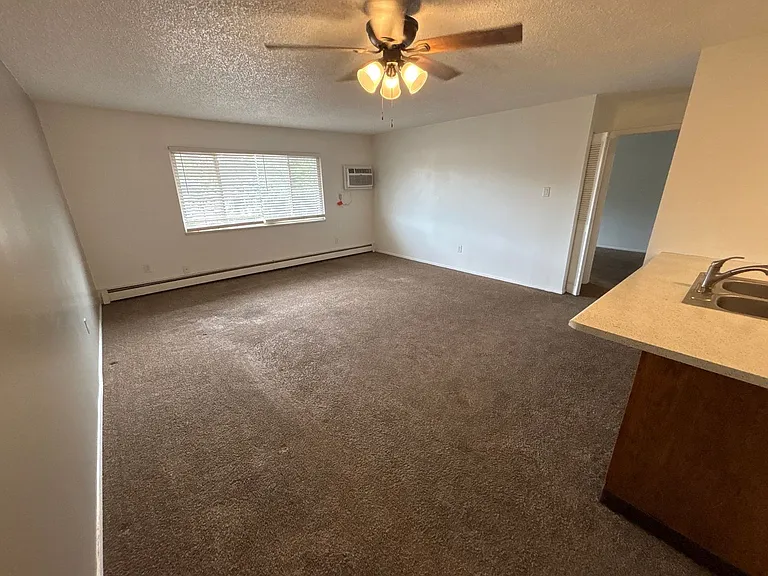 1691 Moore Ave #4 — Photo 7