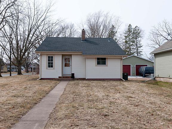 4th image of 132 Couture Ave