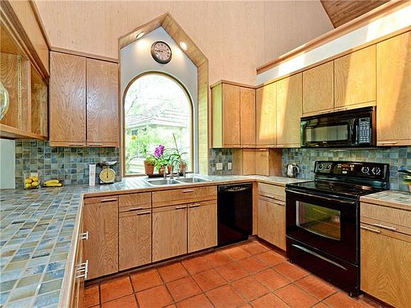 4th image of 4406 Hyridge Dr