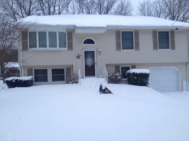 5 Harvest Ln — Photo 1
