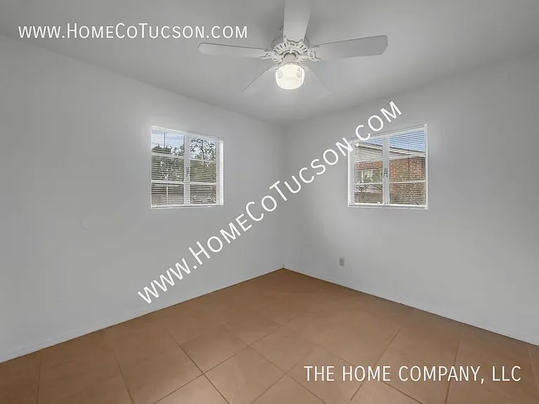 4738 E Cooper St — Photo 16