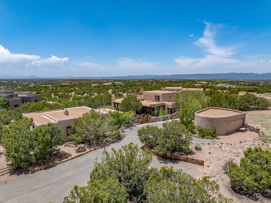 177 Sunflower Dr, Santa Fe, NM 87506