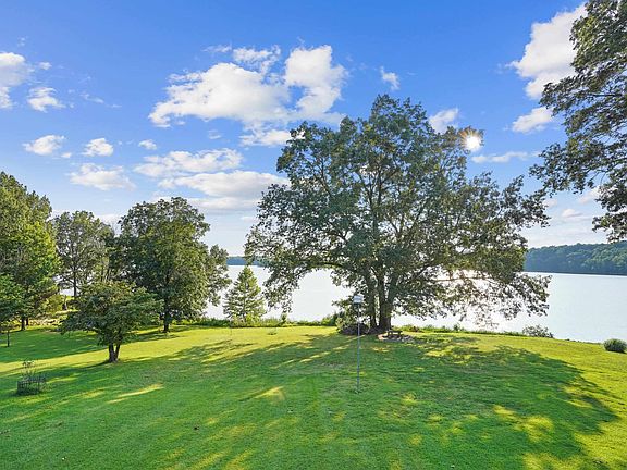 3rd image of 1221 Cunningham Lake Barkley