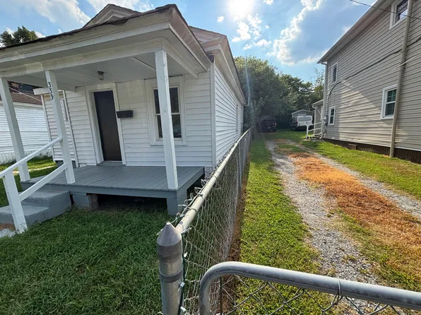 339 N 5th St, Suffolk, VA 23434