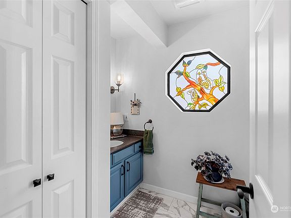 4th image of 351 19th Street #19
