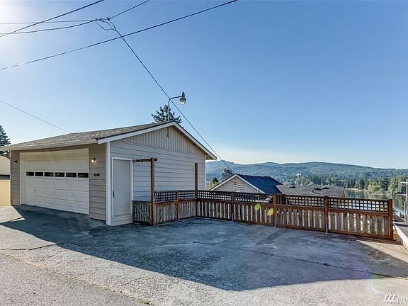 4th image of 305 Northshore Dr