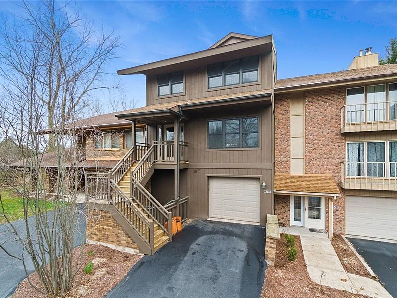 2nd image of 1120 Aspen Ct #B