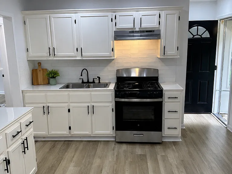 113 Mimosa Dr — Photo 3
