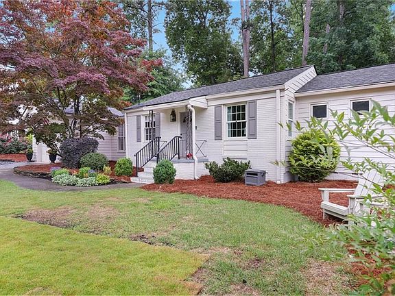2nd image of 2631 N Thompson Rd NE