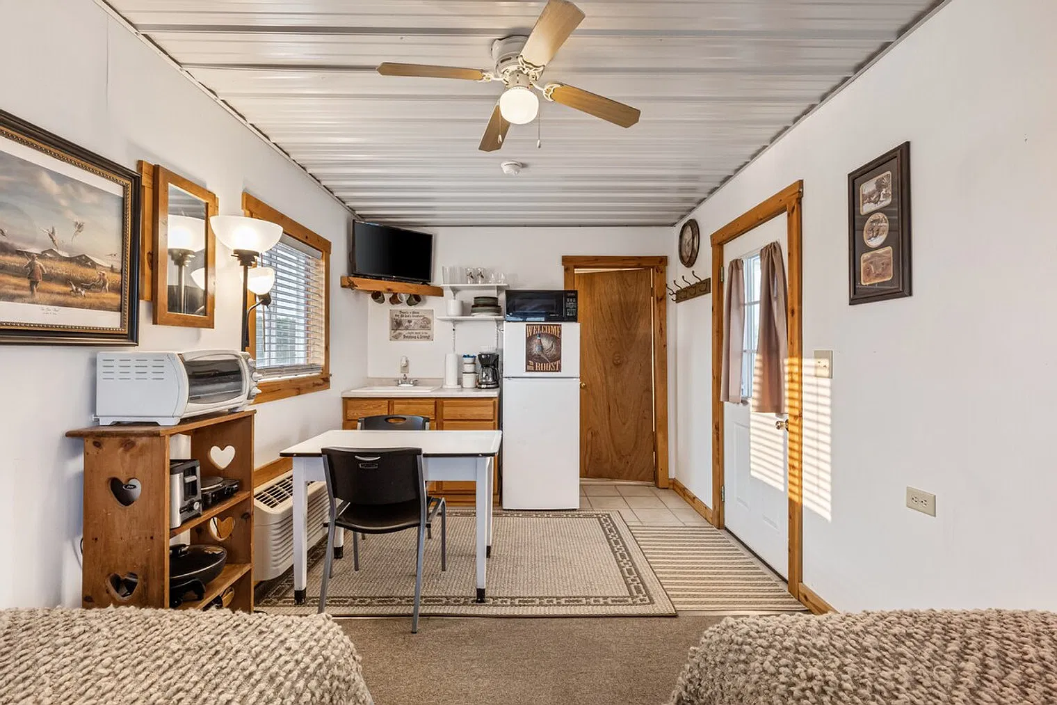 1 bed, 1.0 bath, $5,250 — Photo 3