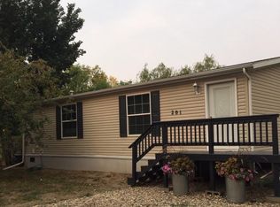 201 2nd St NW, Crosby, ND 58730