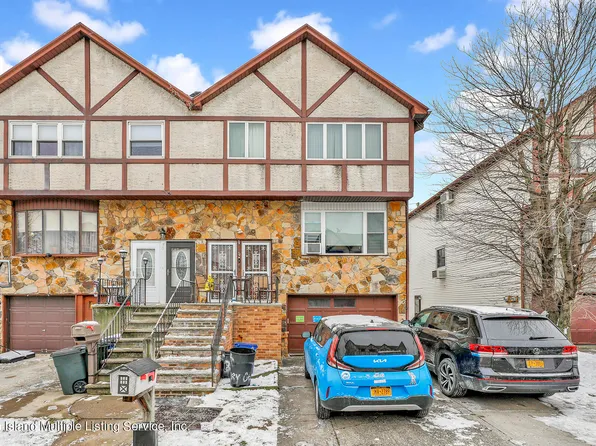 74 Gary Ct, Staten Island, NY 10314