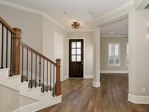 4th image of 543 Kingston Lane