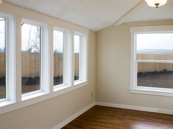 5th image of 2869 SE 13th Ct