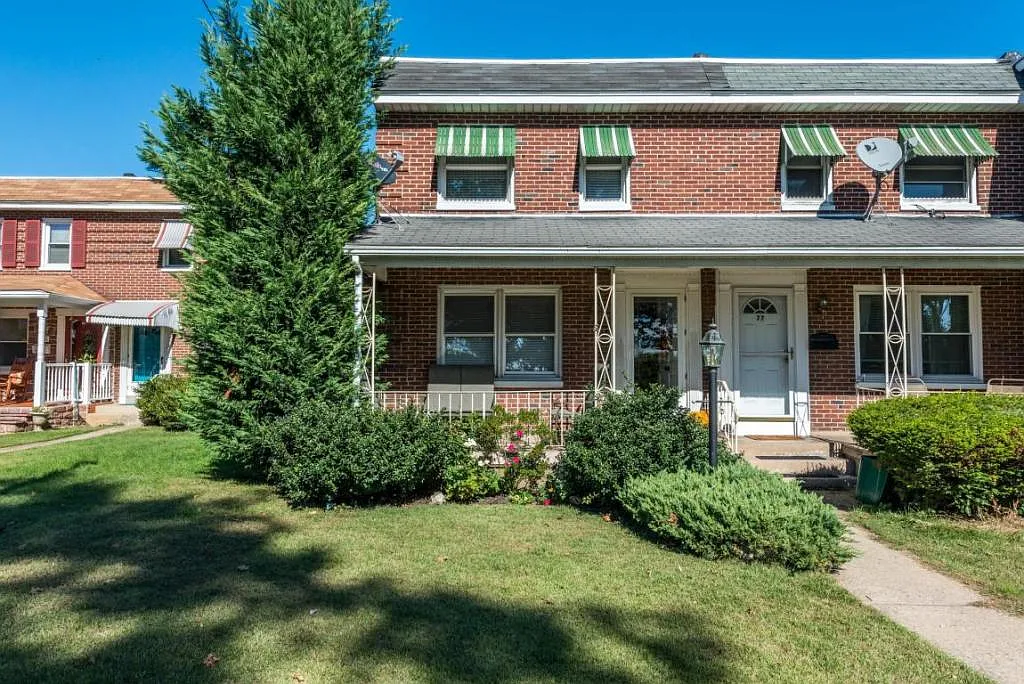 75 Hershey Ave photo 1