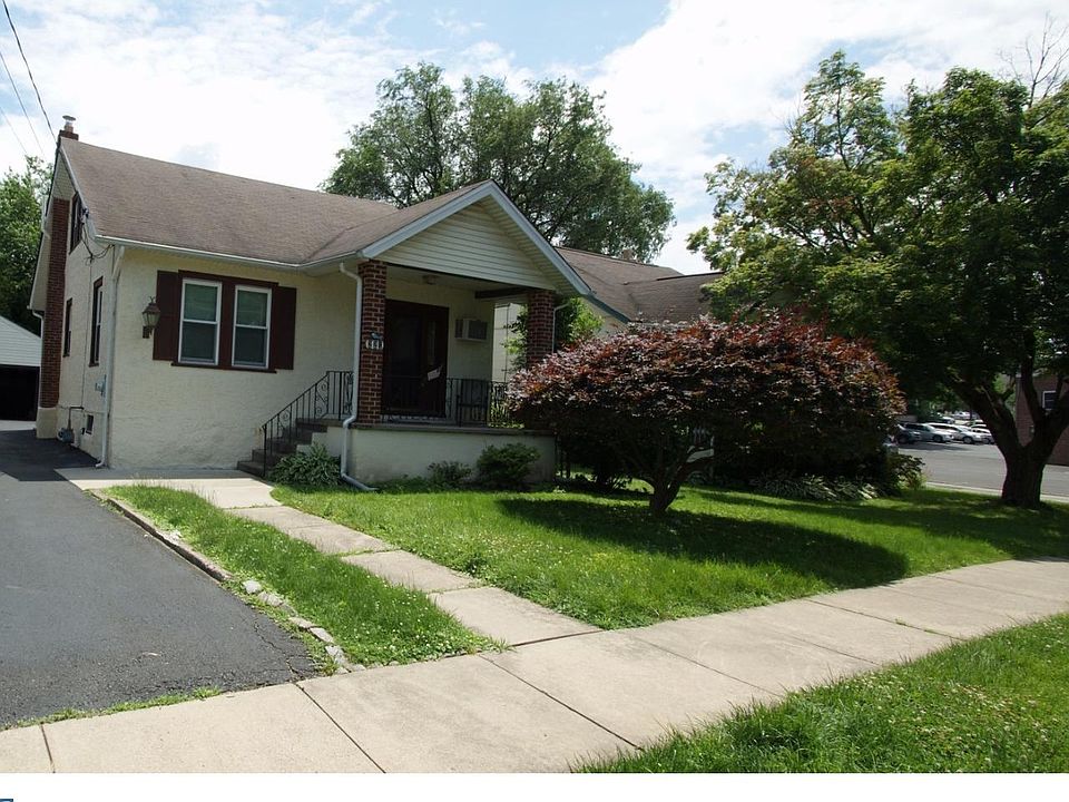 1st image of 221 Cricket Ave