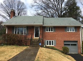 4317 Lorcom Ln, Arlington, VA 22207