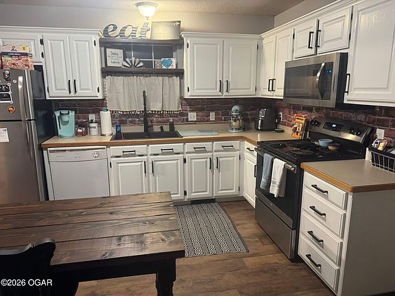 4th image of 2522 Rolla St