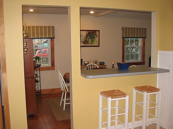 Small breakfast nook in kitchen