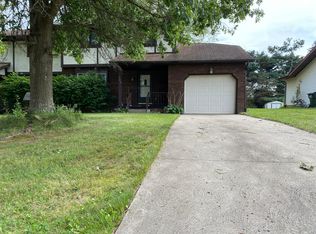 724 Colebrook St, Louisville, OH 44641