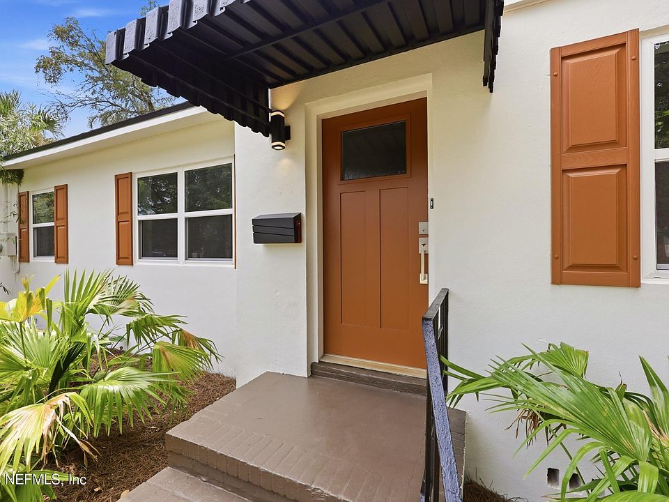 1st image of 4242 PINEWOOD Avenue