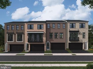 1 Picasso Sq #24-F2, Ashburn, VA