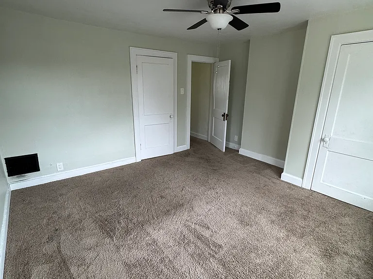 800-804 Thomas Rd — Photo 18