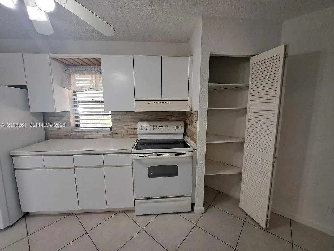 3100 N Pine Island Rd — Photo 2