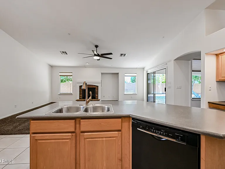4463 E Downing Cir — Photo 11
