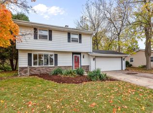 104 West Stoney Ridge WAY, Saukville, WI 53080