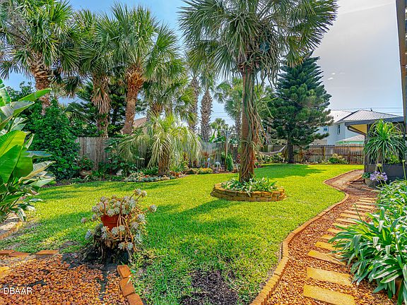 5th image of 25 Seabridge Dr