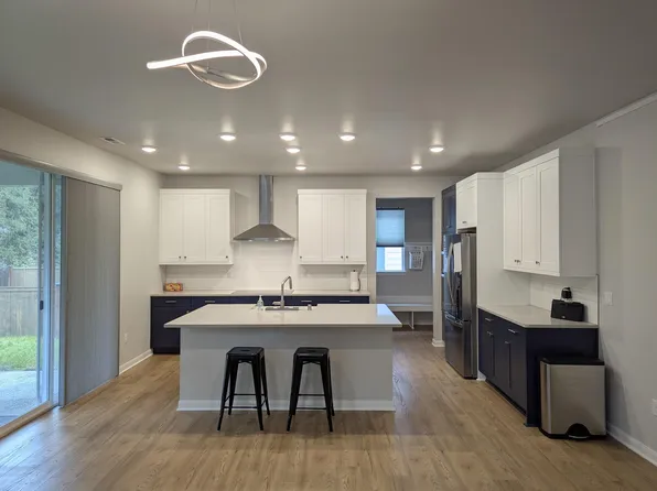 18529 Sawgrass Dr NE, Poulsbo, WA 98370