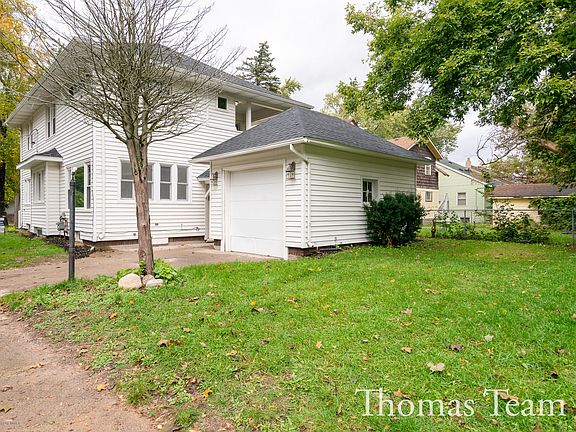 3rd image of 300 Beulah St SE