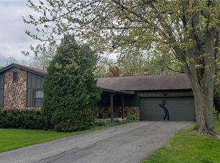 5062 Honora Dr, Sylvania, OH 43560