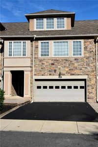 911 Greenhouse Dr, Bethlehem, PA, 18017