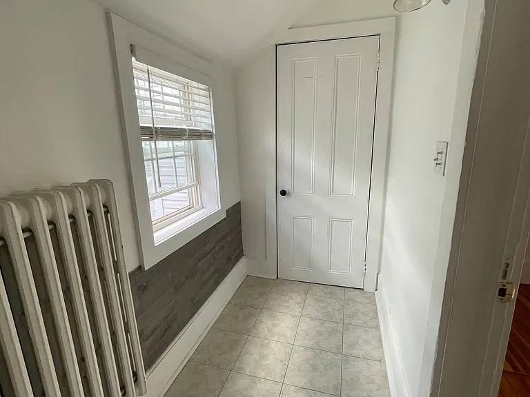 502 Warren St #C — Photo 12