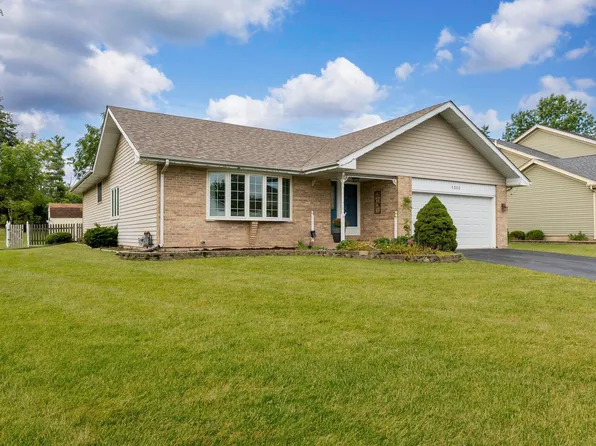 1202 Tracie Dr, Lake Zurich, IL 60047