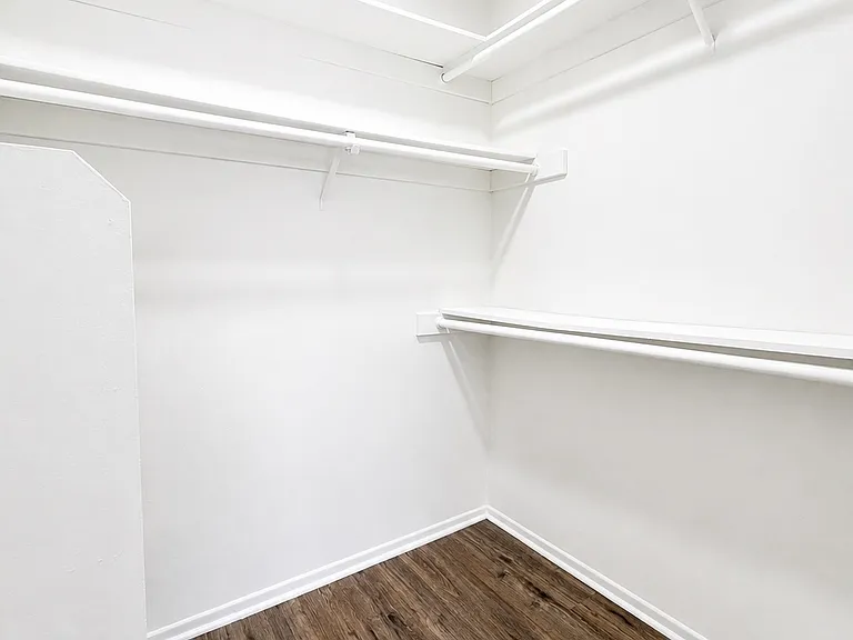 4727 Kester Ave #206 — Photo 7