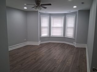 1131 N State St APT 3C, Chicago, IL 60610