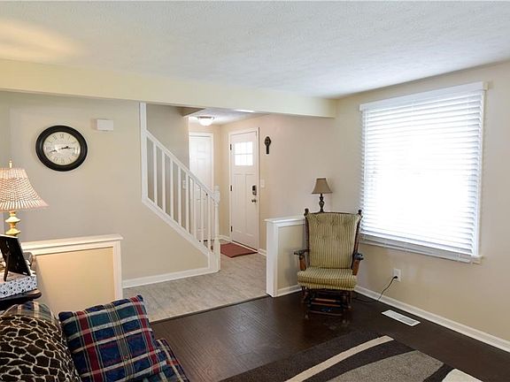 4th image of 8635 Bayberry Dr NE