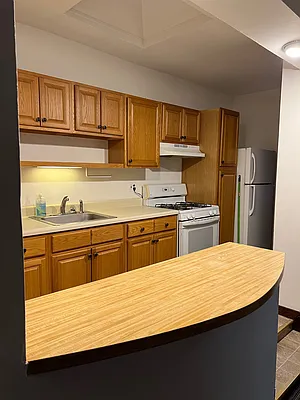 Rented by Batra Group Inc | media 1