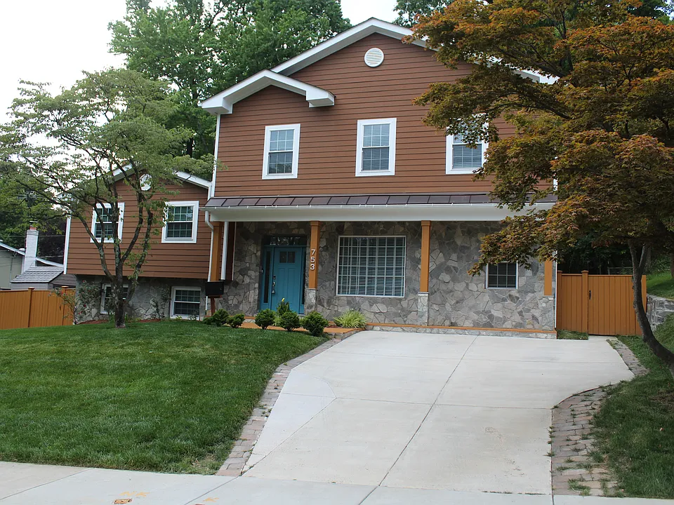 753 Beall Ave