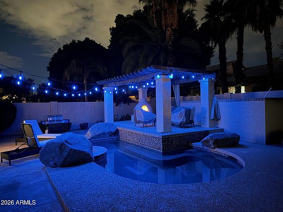 4th image of 318 W Campo Bello Drive