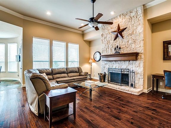 4th image of 7305 Oakbury Ln
