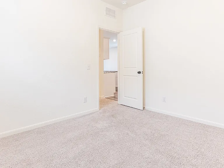 5631 Pearl Mdw — Photo 16