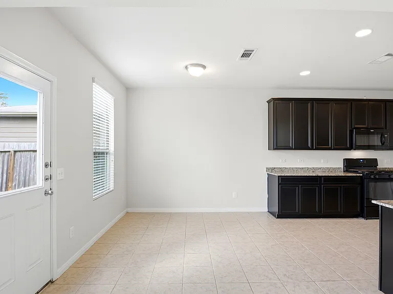 12318 Skyview Manor Dr — Photo 16