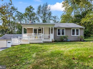 330 Sylvan Retreat Rd, Columbia, PA 17512