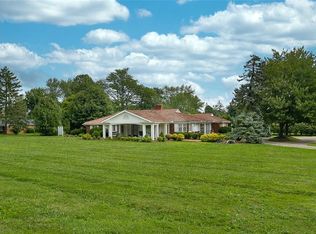 1959 Som Center Rd, Gates Mills, OH 44040